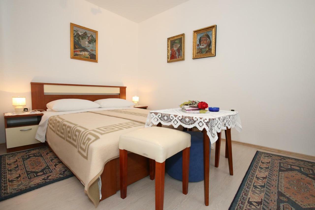 Rooms & Apartment Albina Baška Εξωτερικό φωτογραφία