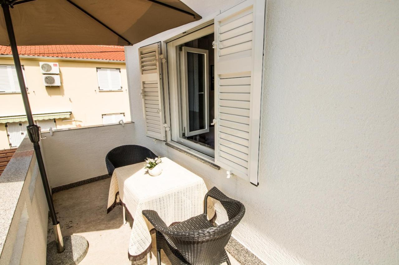 Rooms & Apartment Albina Baška Εξωτερικό φωτογραφία