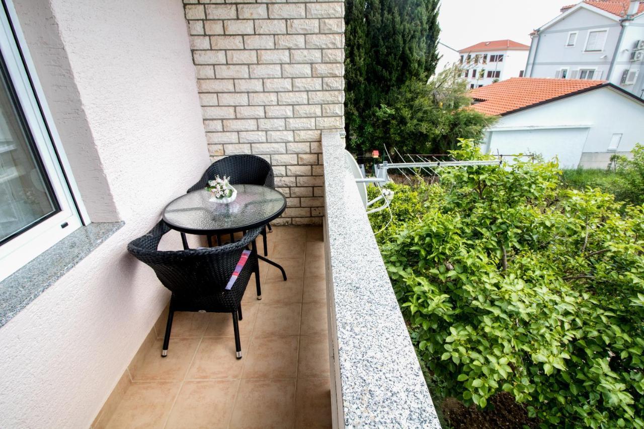 Rooms & Apartment Albina Baška Εξωτερικό φωτογραφία