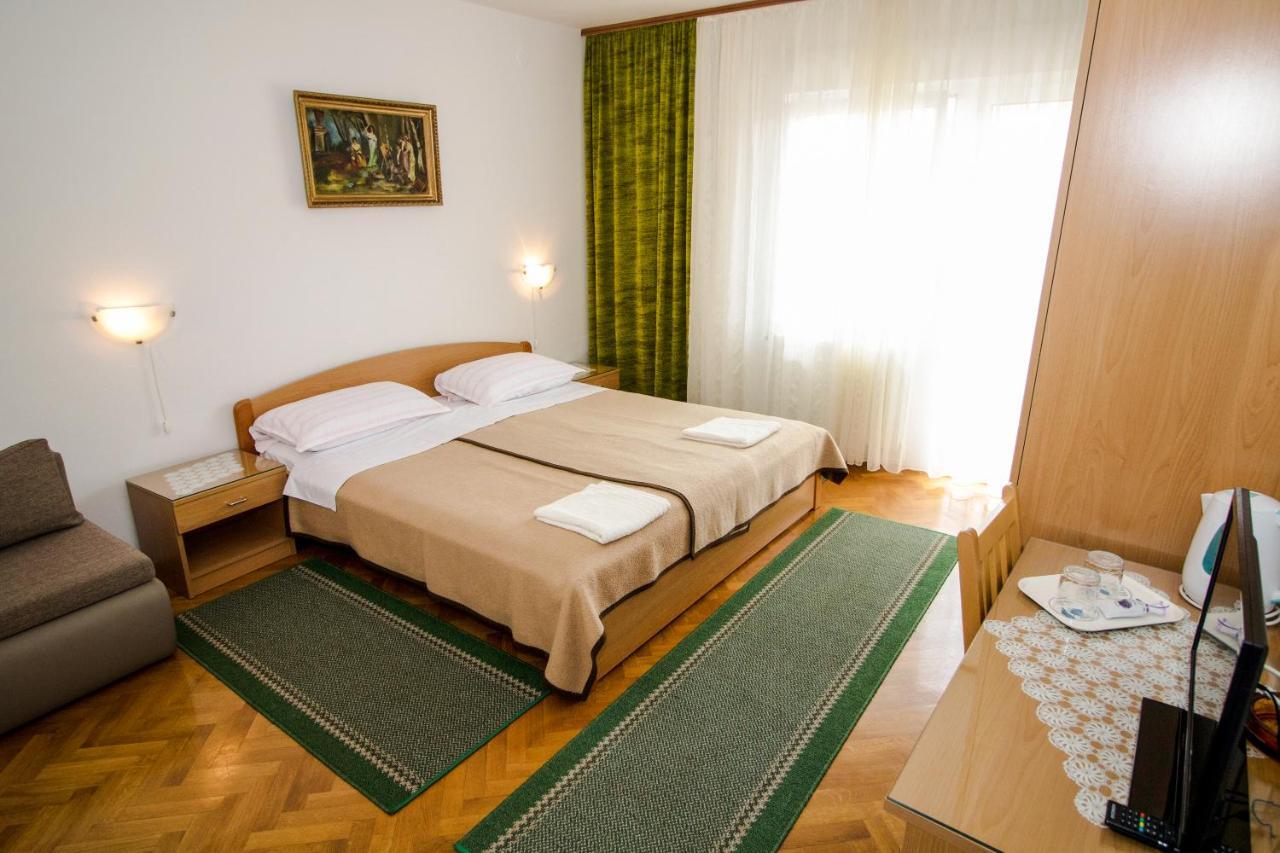 Rooms & Apartment Albina Baška Εξωτερικό φωτογραφία