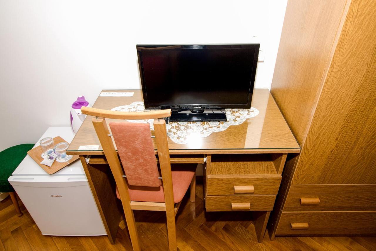 Rooms & Apartment Albina Baška Εξωτερικό φωτογραφία