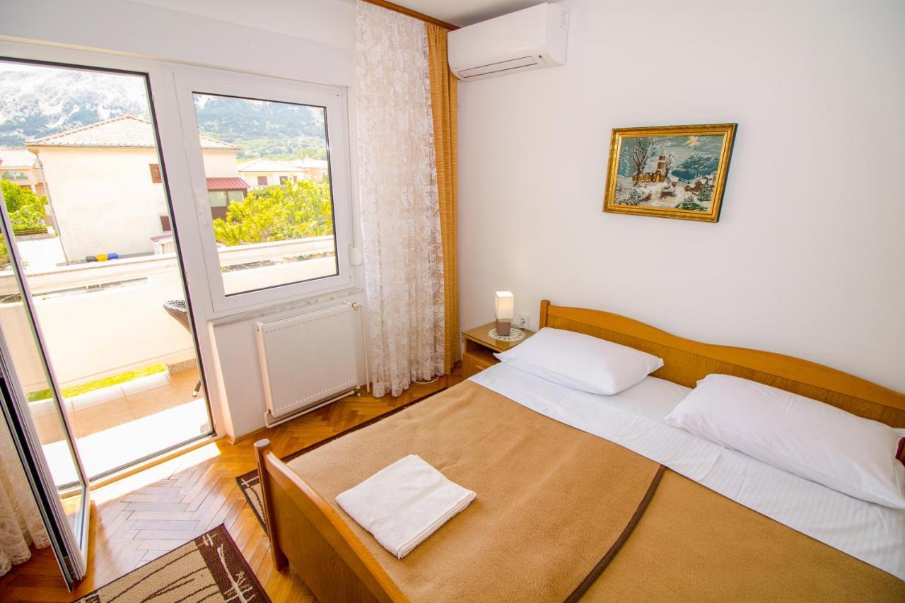 Rooms & Apartment Albina Baška Εξωτερικό φωτογραφία