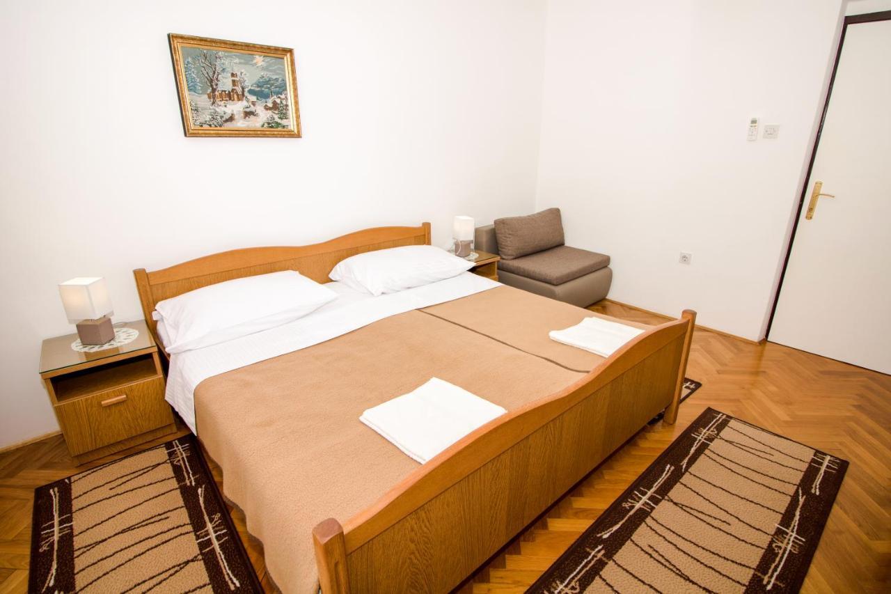 Rooms & Apartment Albina Baška Εξωτερικό φωτογραφία
