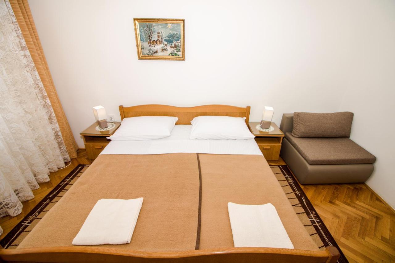 Rooms & Apartment Albina Baška Εξωτερικό φωτογραφία