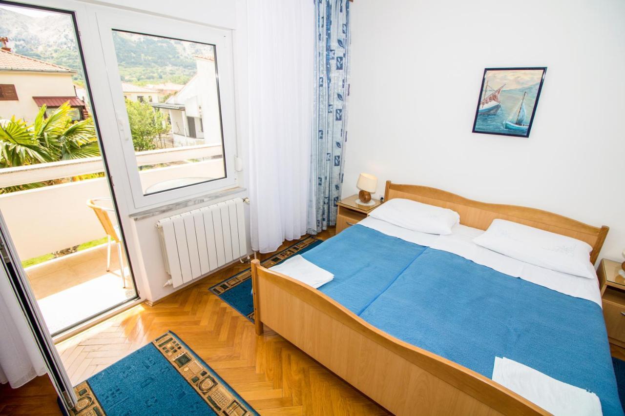Rooms & Apartment Albina Baška Εξωτερικό φωτογραφία