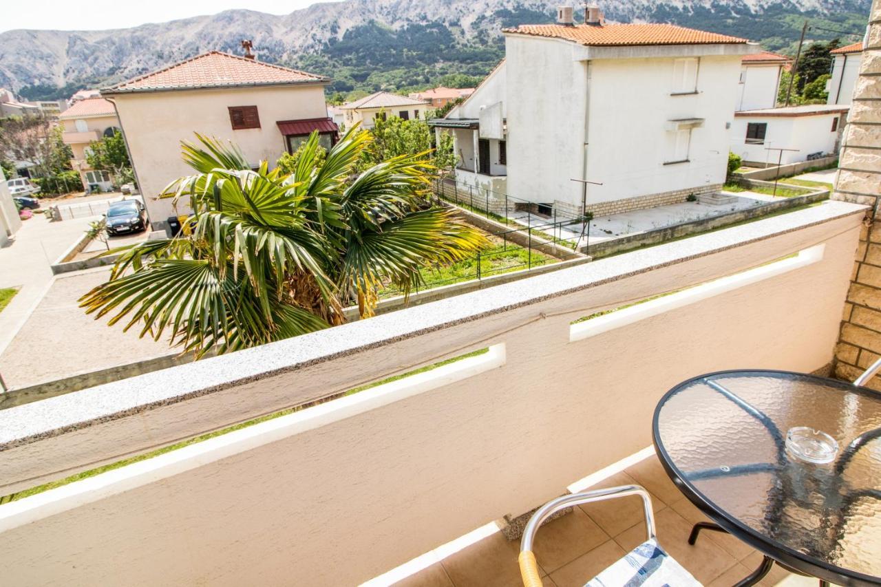 Rooms & Apartment Albina Baška Εξωτερικό φωτογραφία