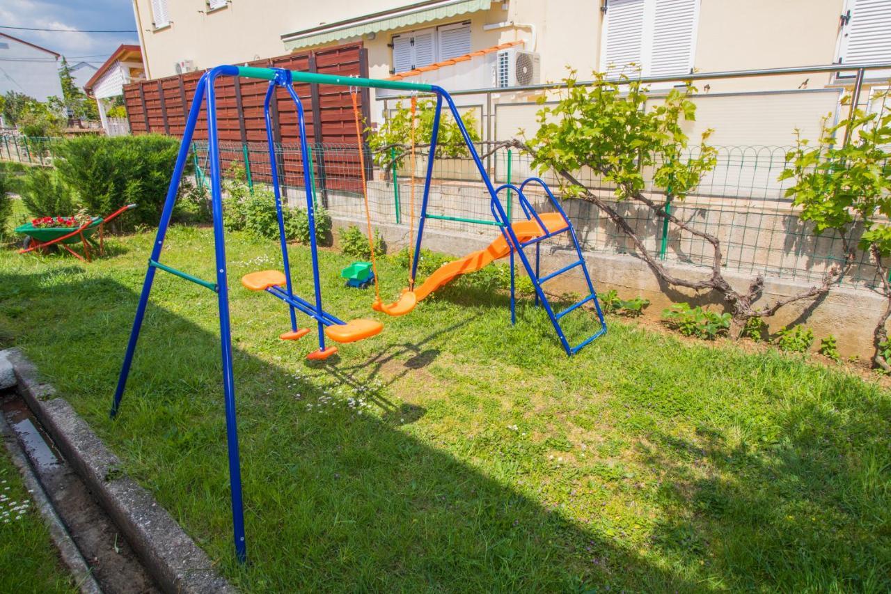 Rooms & Apartment Albina Baška Εξωτερικό φωτογραφία