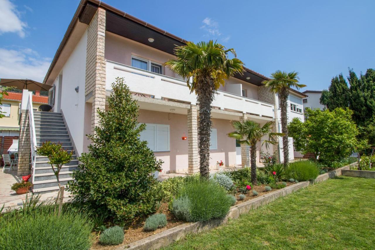 Rooms & Apartment Albina Baška Εξωτερικό φωτογραφία
