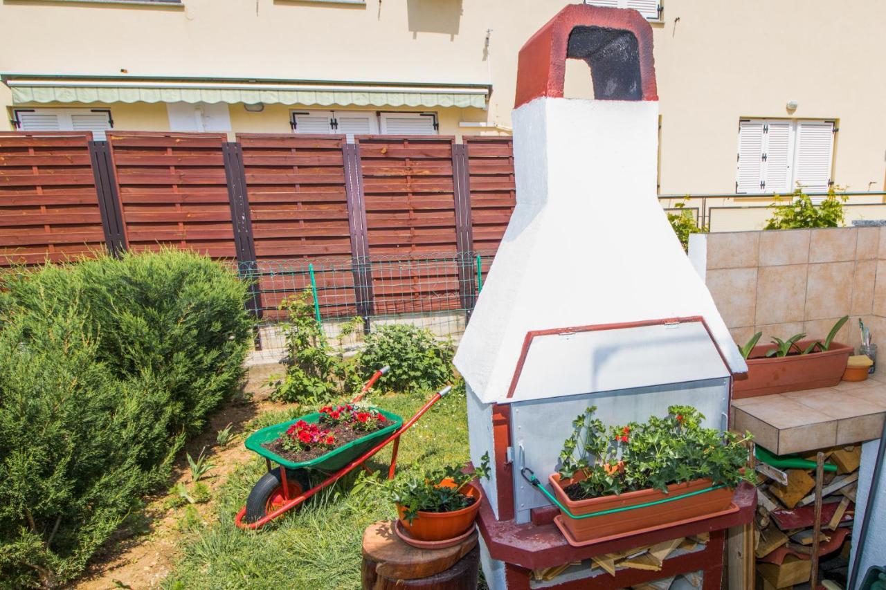 Rooms & Apartment Albina Baška Εξωτερικό φωτογραφία