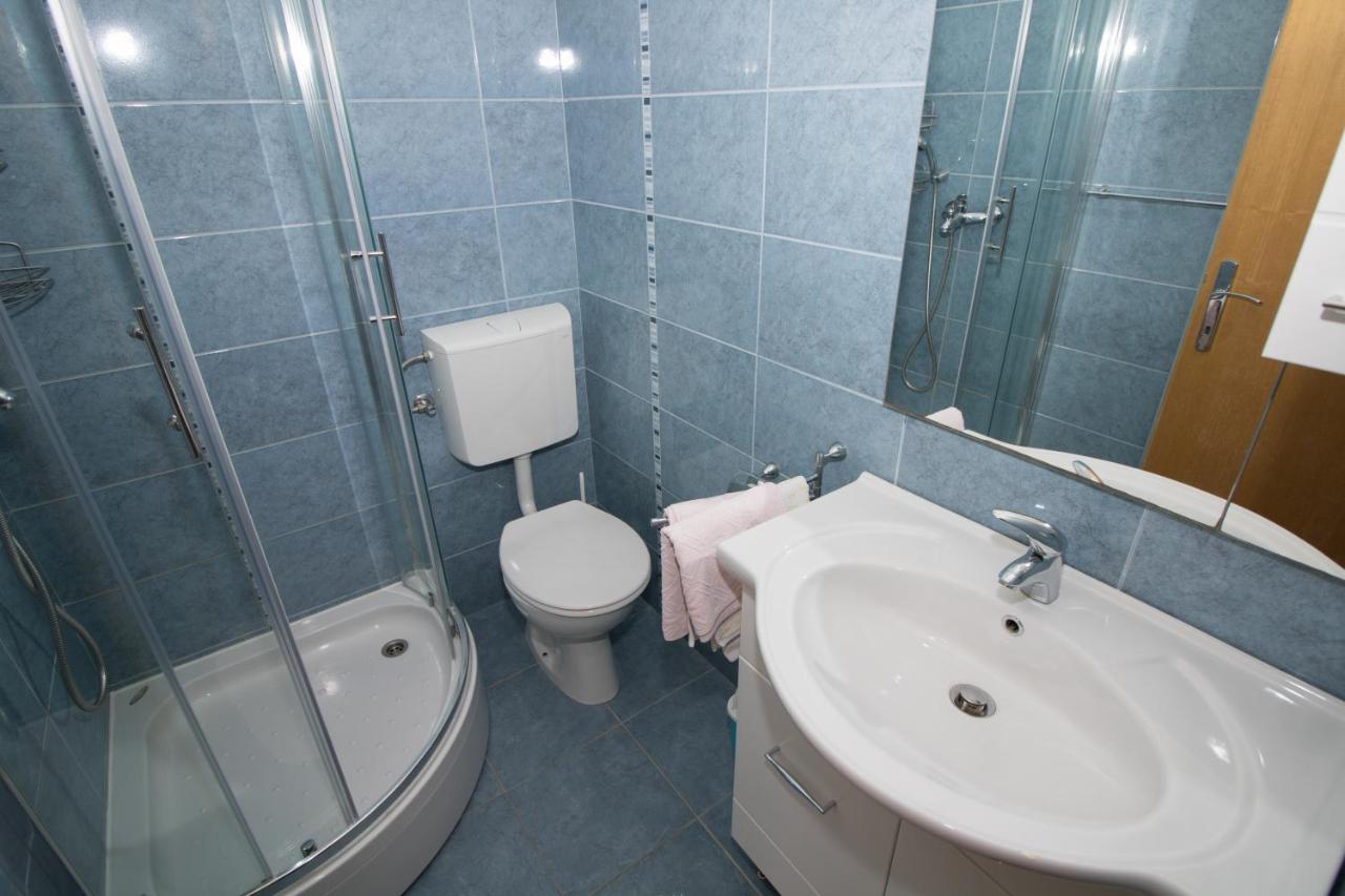 Rooms & Apartment Albina Baška Εξωτερικό φωτογραφία